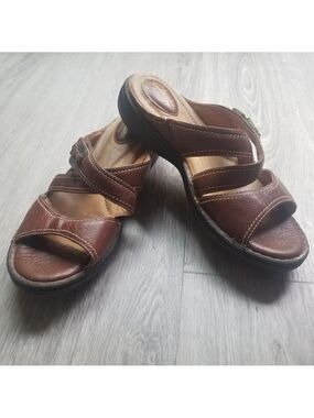 Clarks Artisan Leather Slip‑On Sandals Women’s 8M Brown Comfort Slides